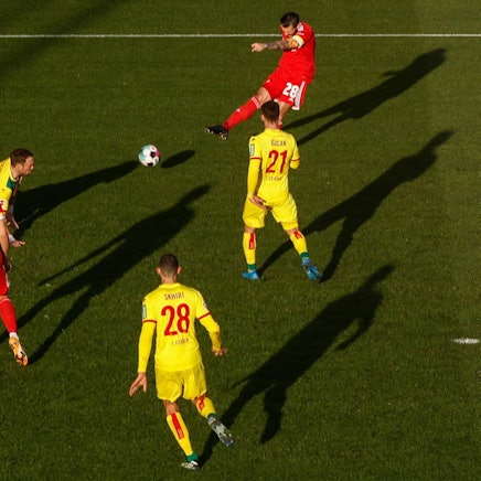 1535F8EF-AA70-404B-83AF-0CE27196E261