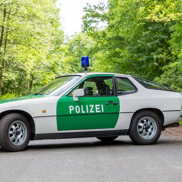 Historische Fahrzeuge-Porsche 924