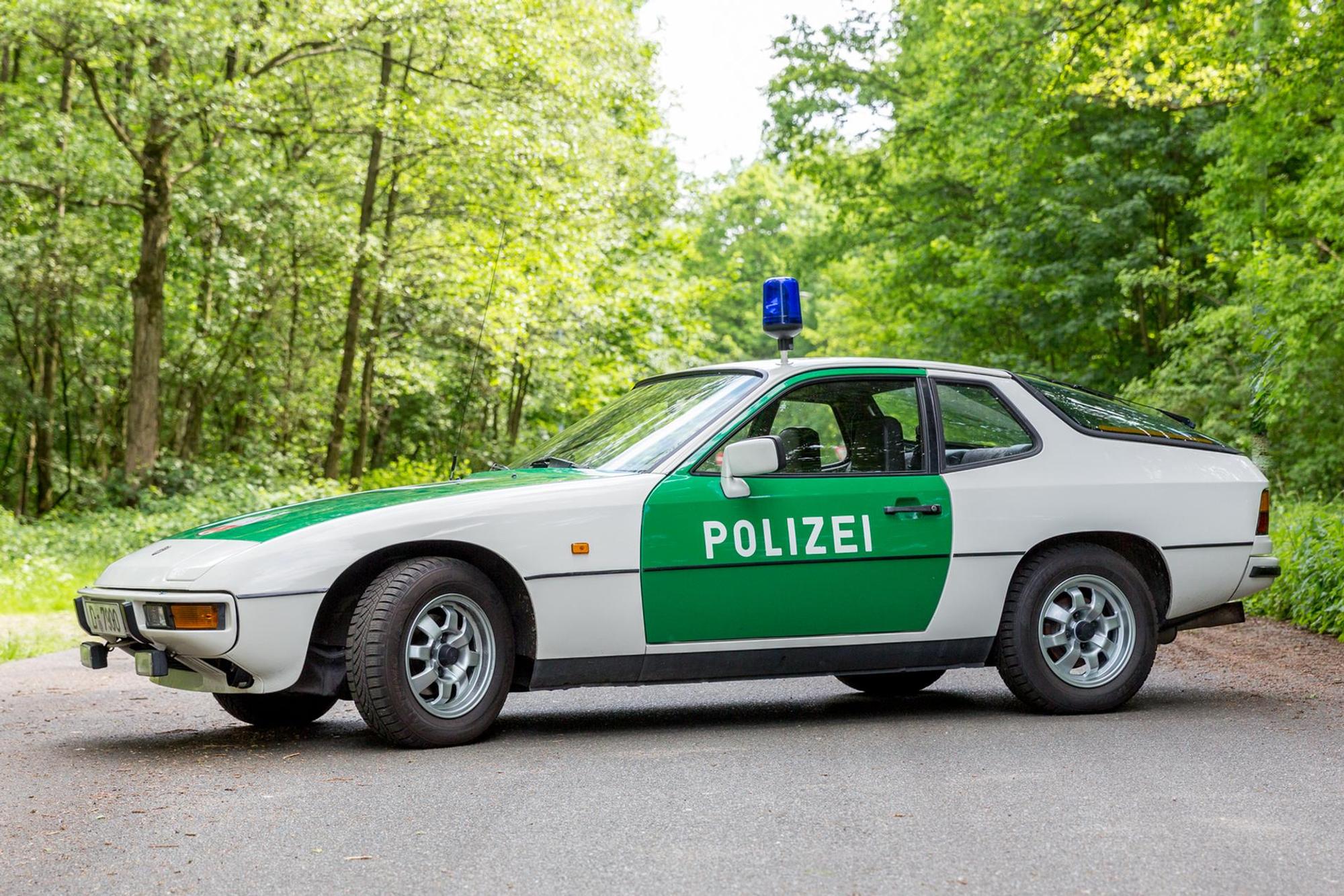 Historische Fahrzeuge-Porsche 924