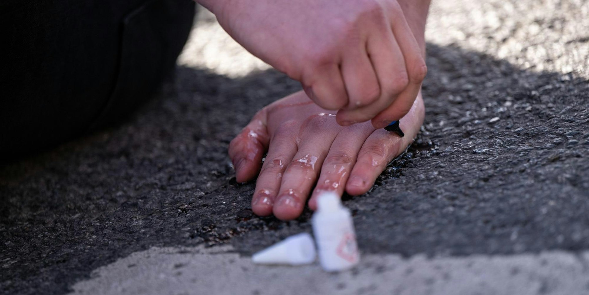 Aktivist Kleber dpa 041122