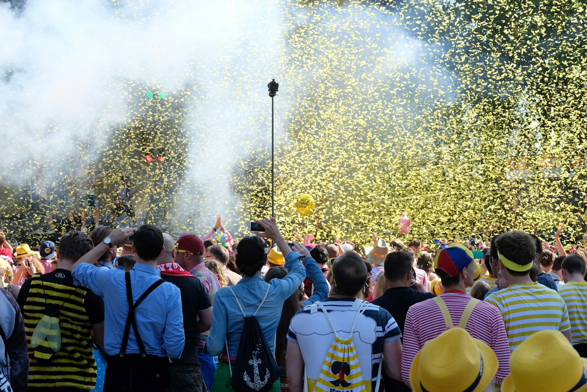 Jeck_im_Sunnesching_Konfetti