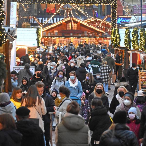 Weihnachtsmarkt Leverkusen Corona Symbolbild