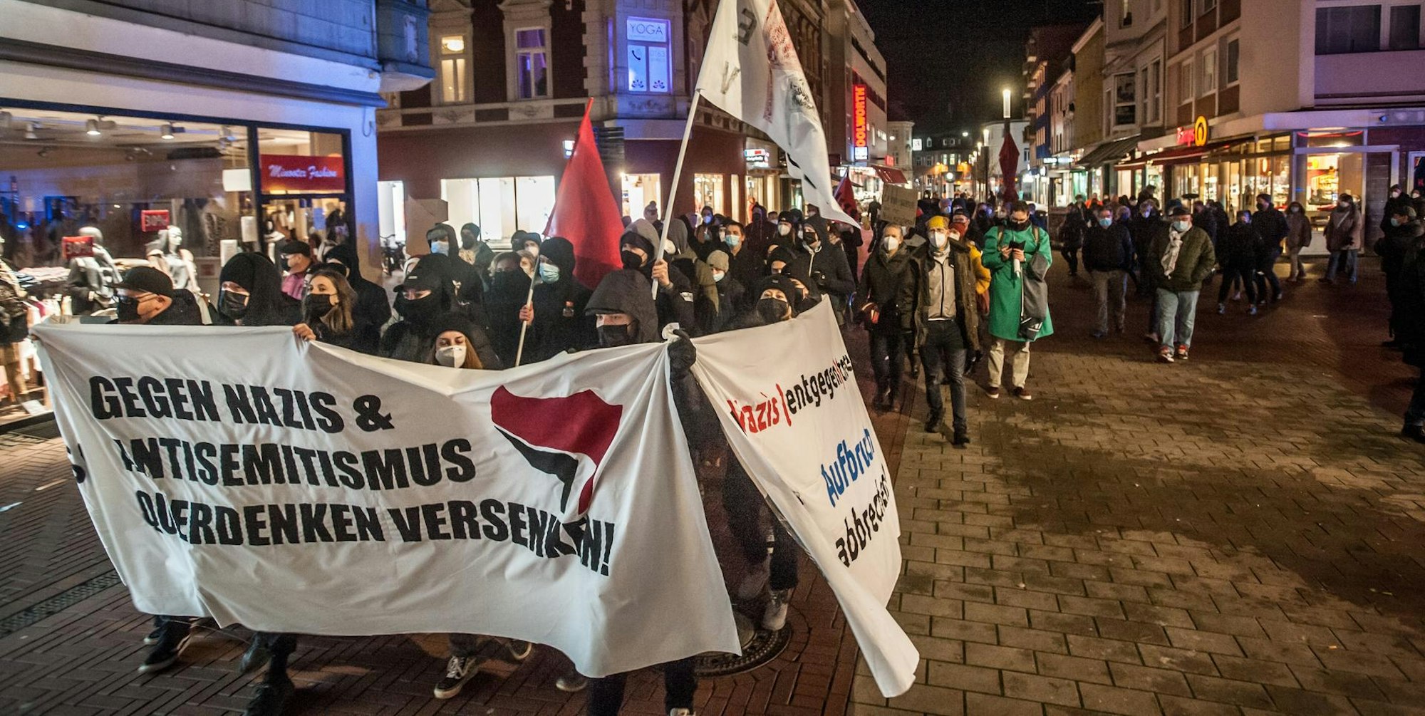 Impfgegner Gegendemonstranten Opladen_002