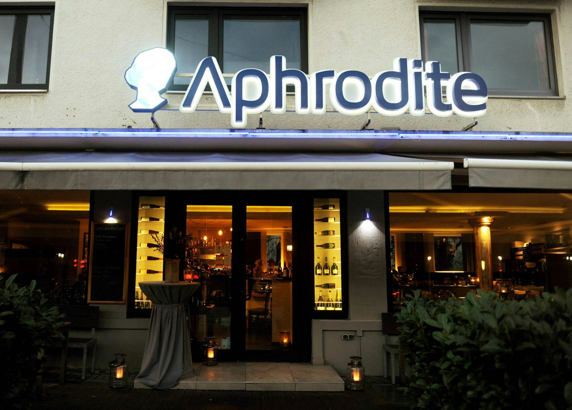 Gastro Henn Aphrodite außen