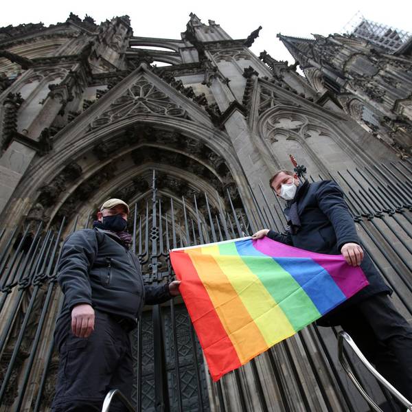 Pride Flagge Dom