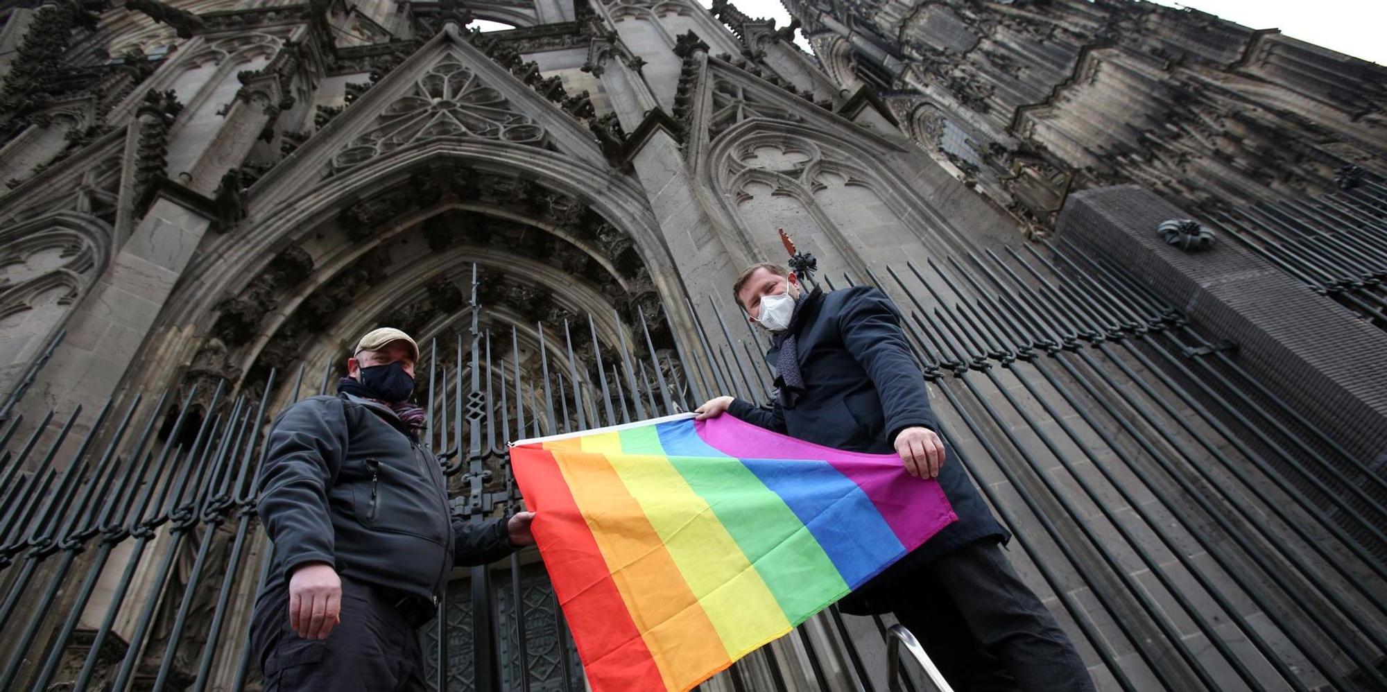 Pride Flagge Dom