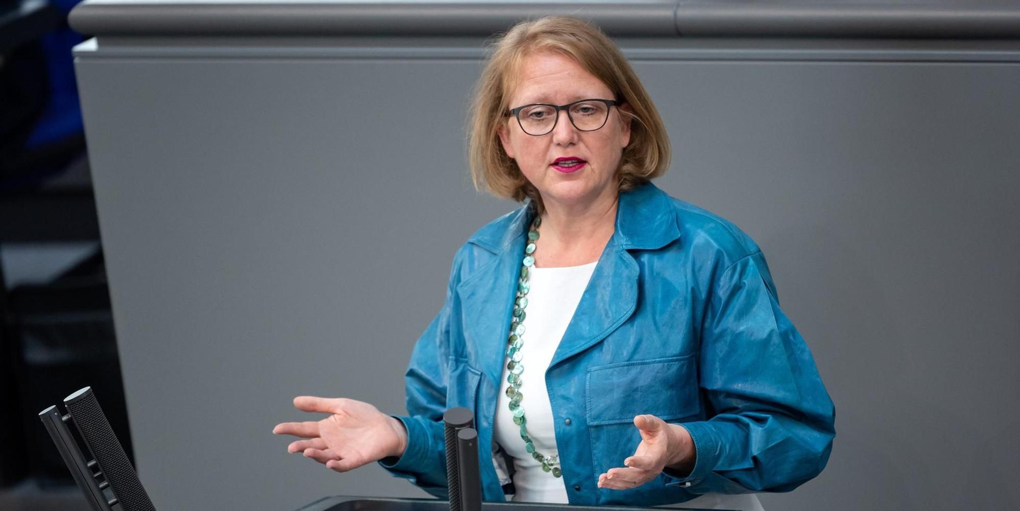 lisa paus 1204