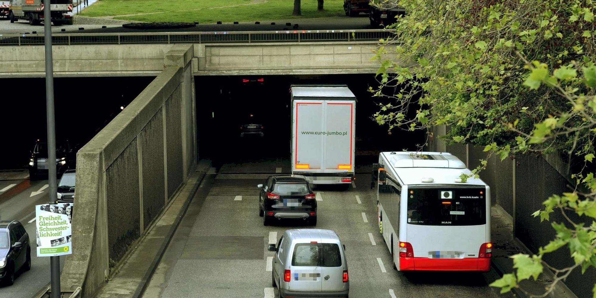 rheinufertunnel gepixelt