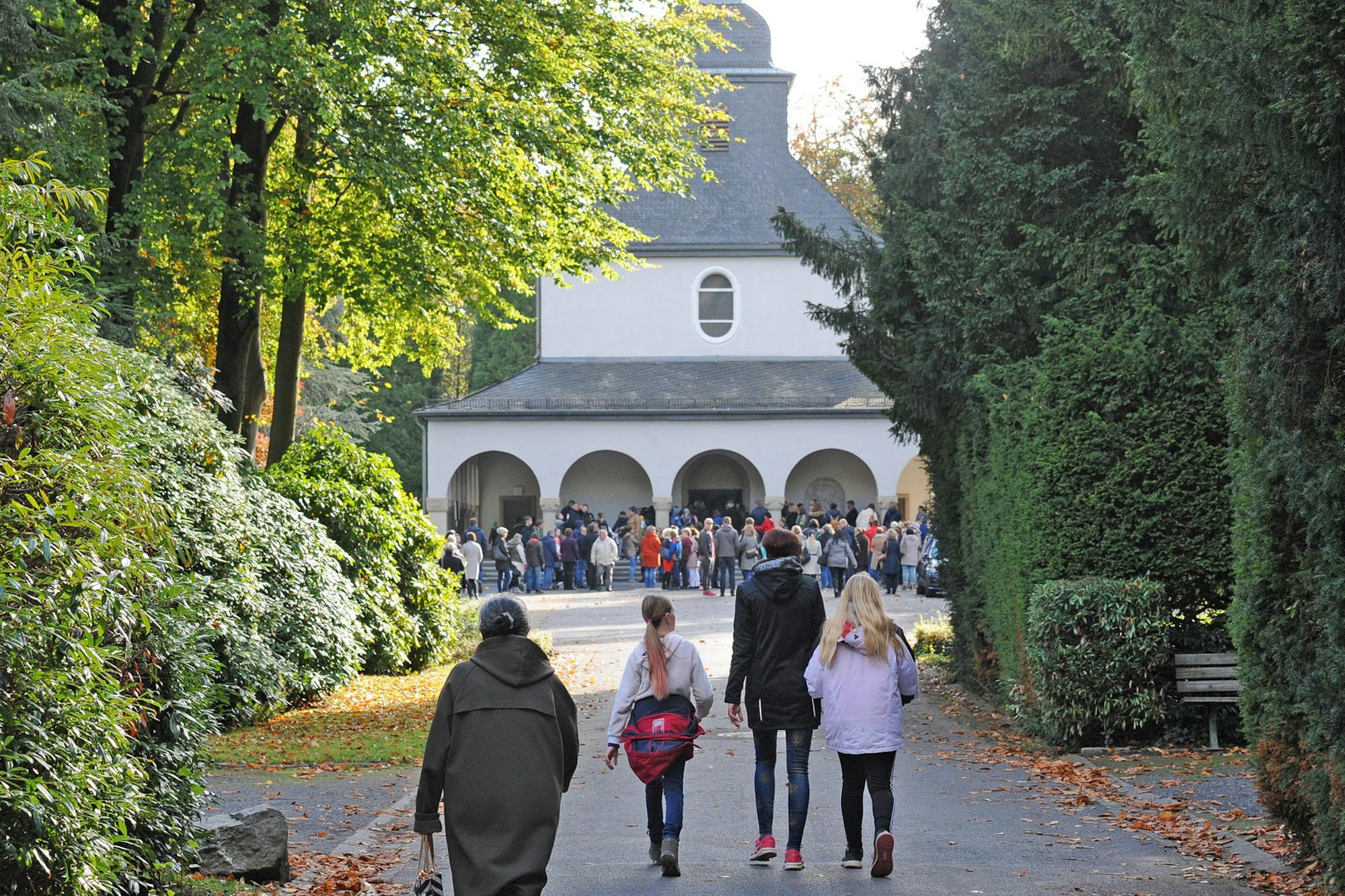 le-beerdigung-myrna_(1)