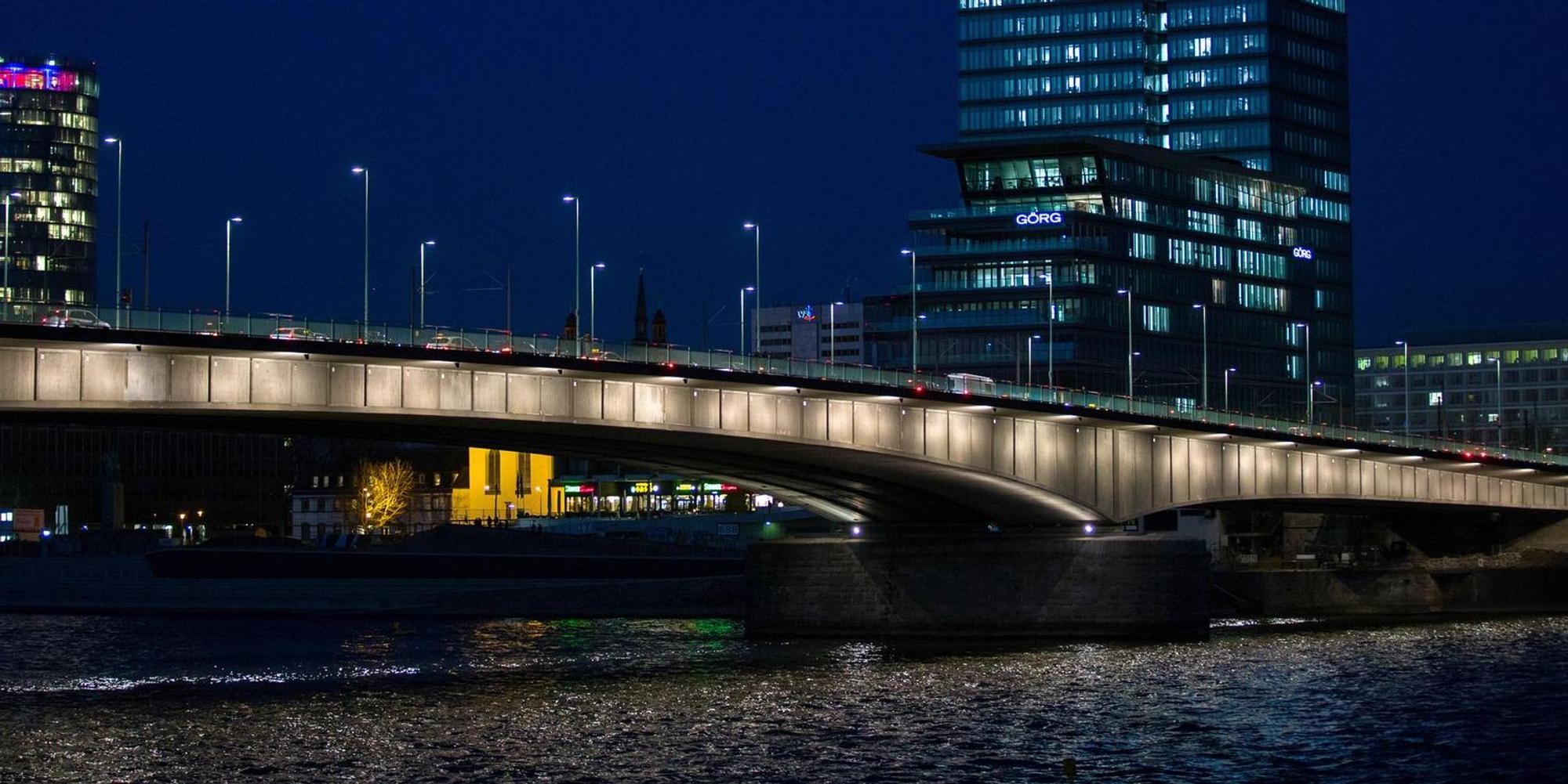 Deutzer Brücke dpa