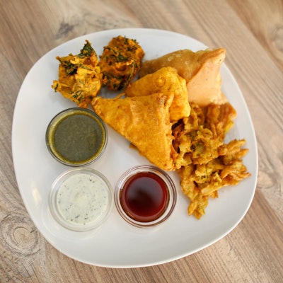 chai and coffee 1 teller von obe