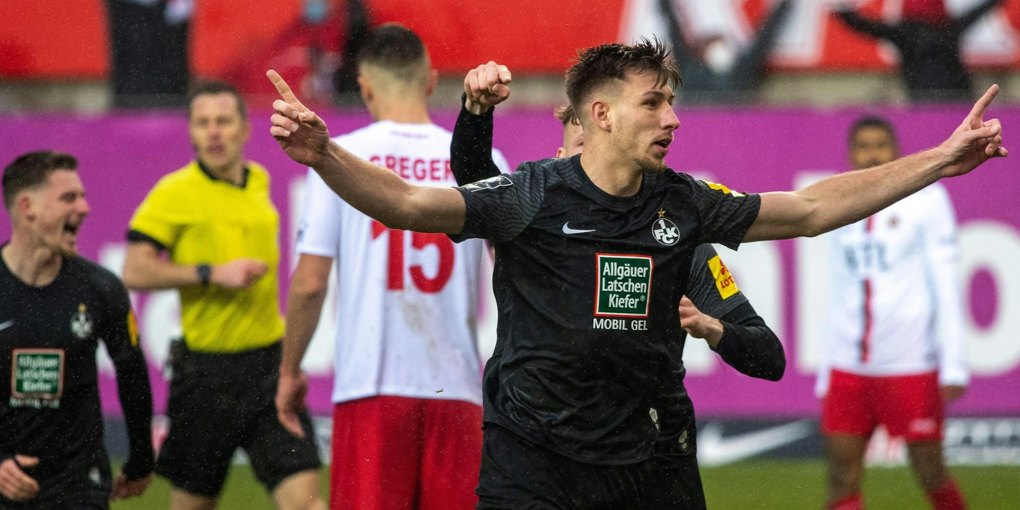 597DE08F-0CD9-4EDF-A843-35487898FEAA