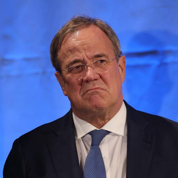 Laschet guckt traurg