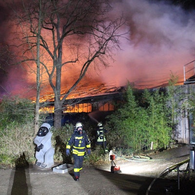 Krefeld Zoo Feuer neu