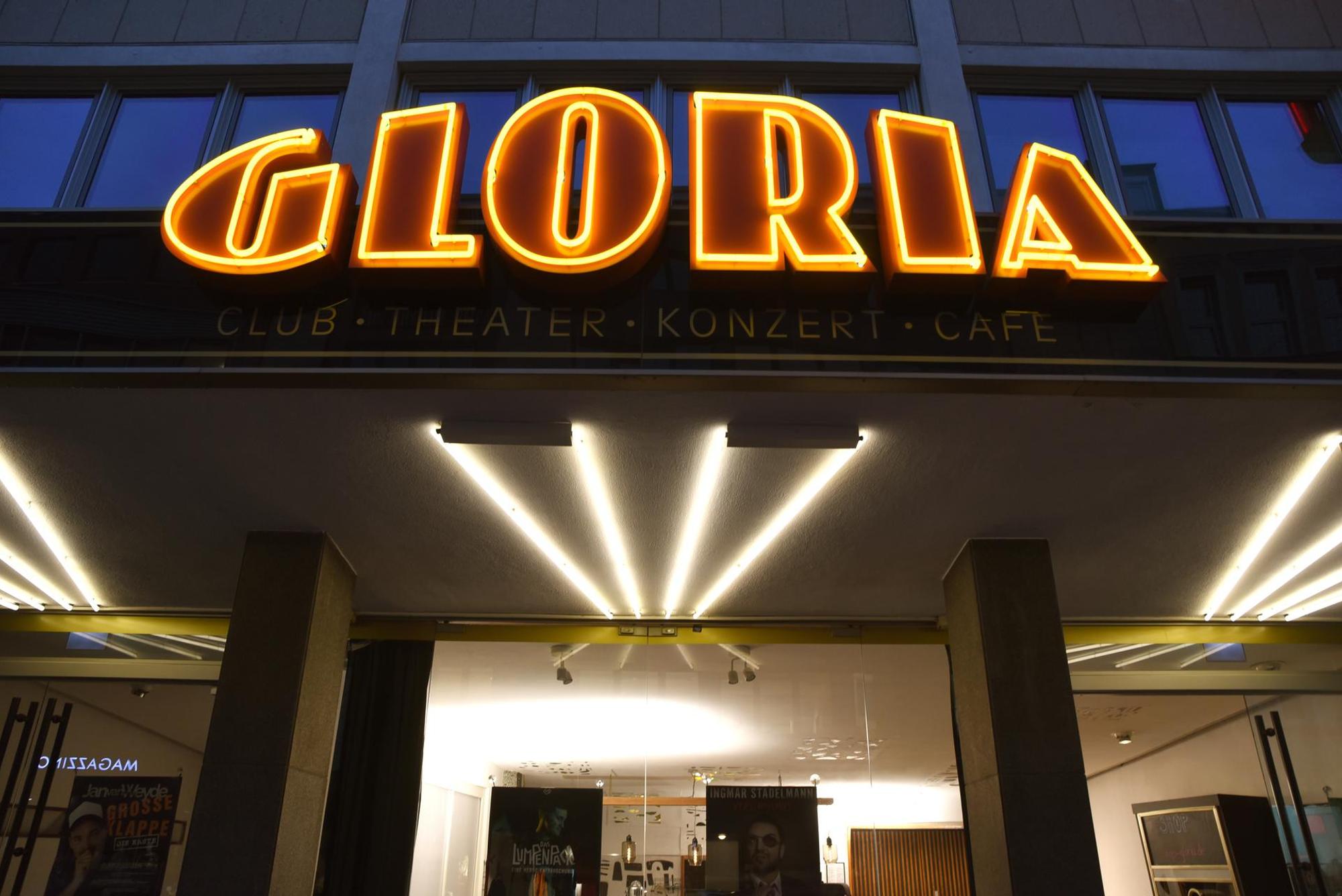 Gloria außen