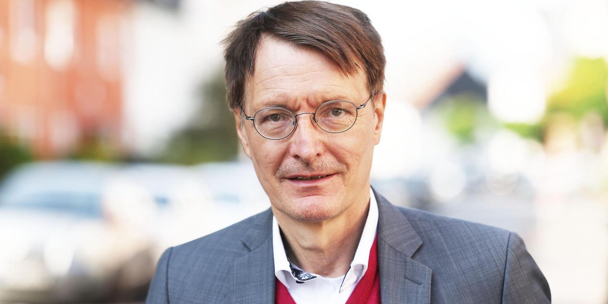 Karl Lauterbach draussen