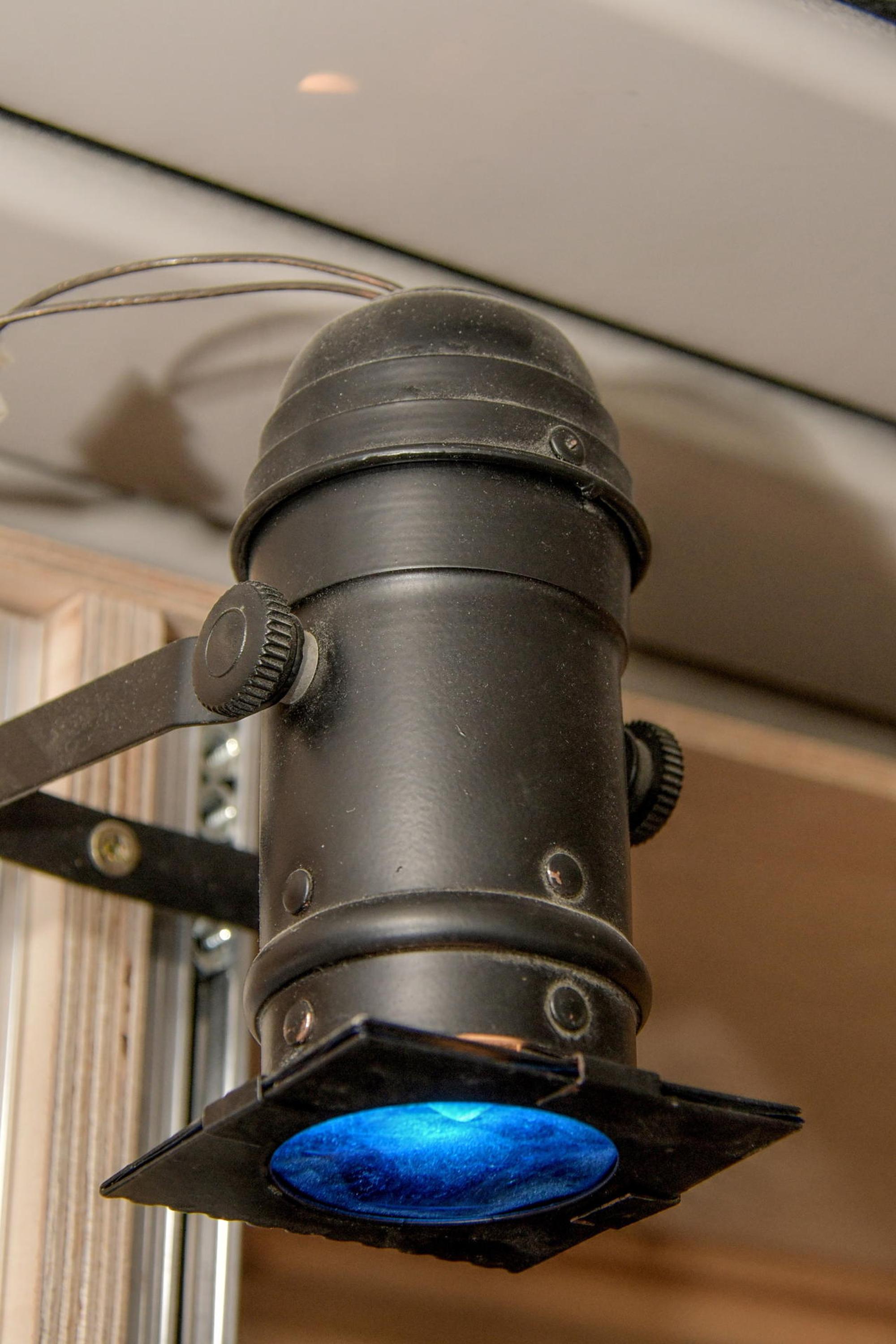 Blaue Lampe Schau-Spiel-Studio Oberberg