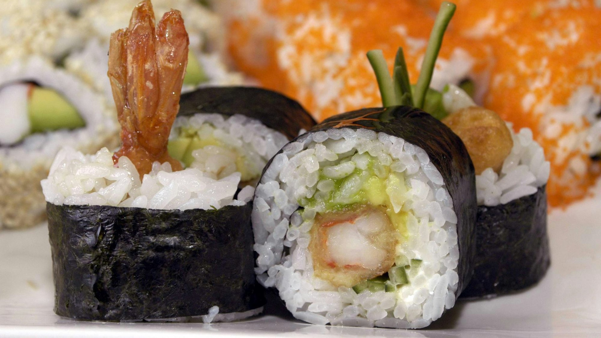 Foto von Sushirollen.