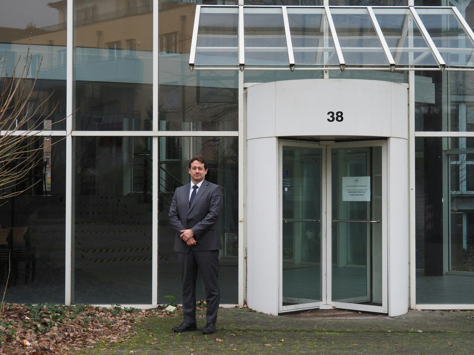 sues Foto 2 In das Interimsgebäude können Mike Homann und die Rathausmannschaft nun doch noch nicht einziehen. Foto Archiv Süsser