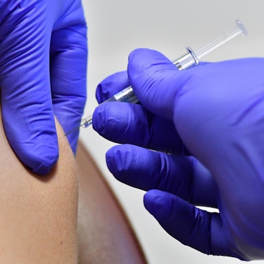 Symbolbild Grippeimpfung Corona