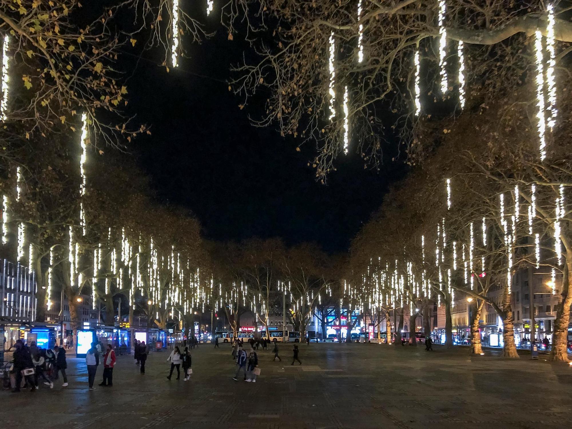 Weihnachtsbeleuchtung Neumarkt ROLL