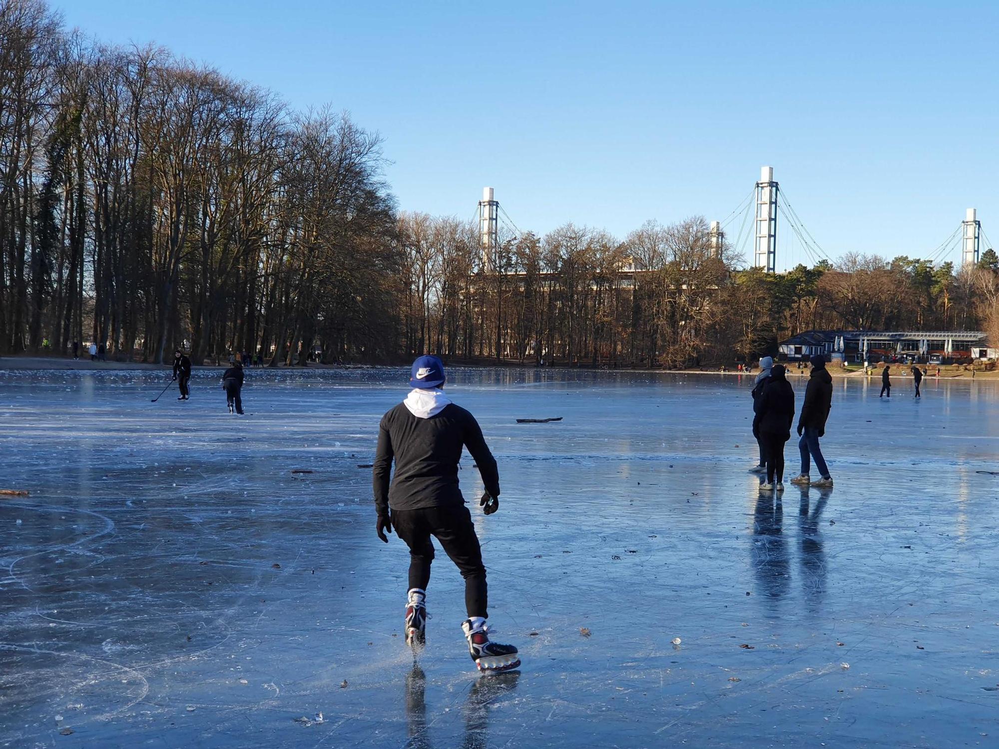 Eis Adenauer Weiher