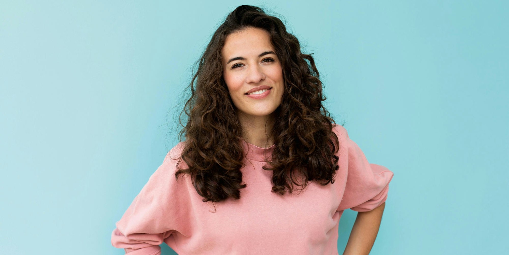 Kölner Nachwuchstalent Mona Ameziane moderiert bald „Aktuelle Stunde