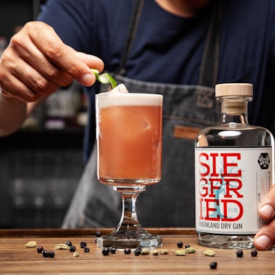 Siegfried Dry Gin Cocktail