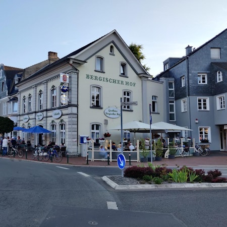 Leilie Bergischer Hof_001