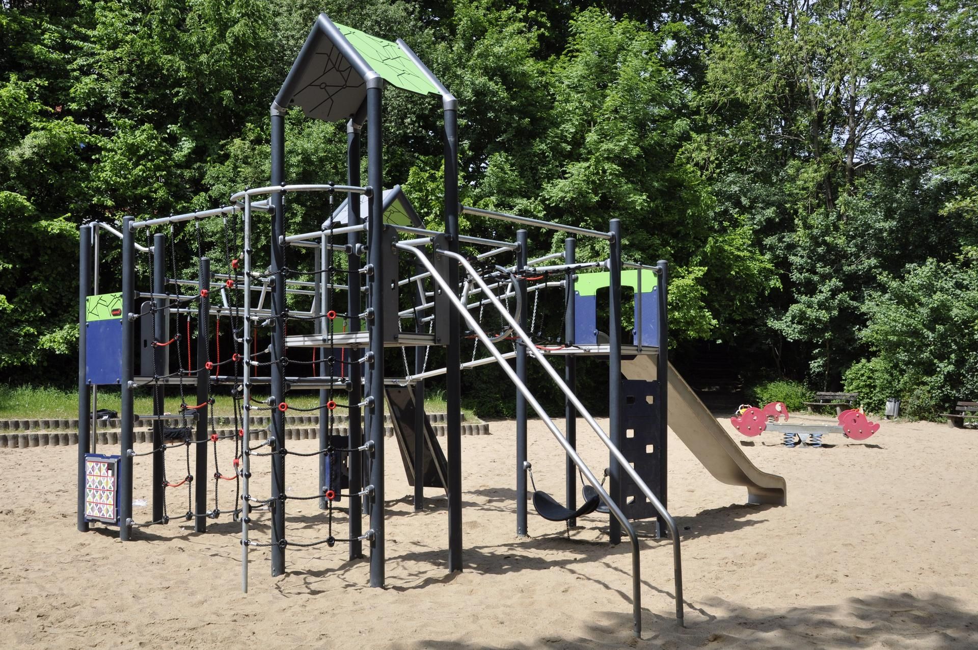 0512fr01 Spielplatz Steinbüchel (4) (002)