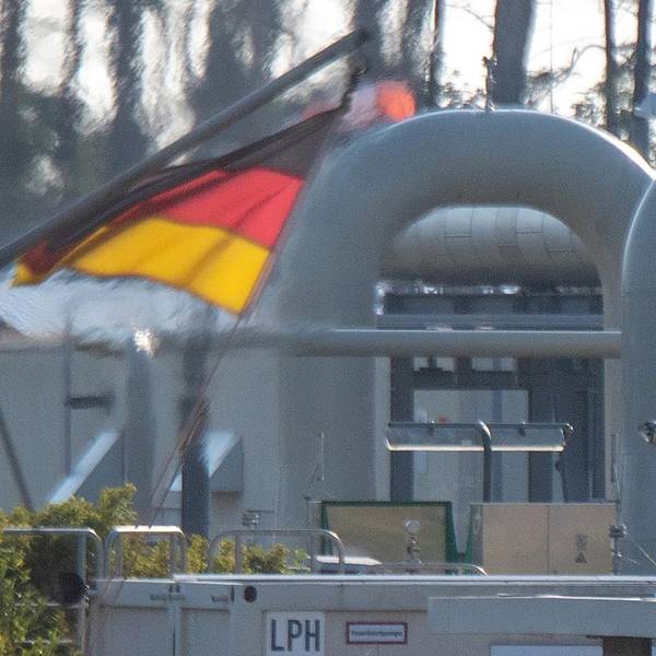 Gas Pipeline mit Fahne