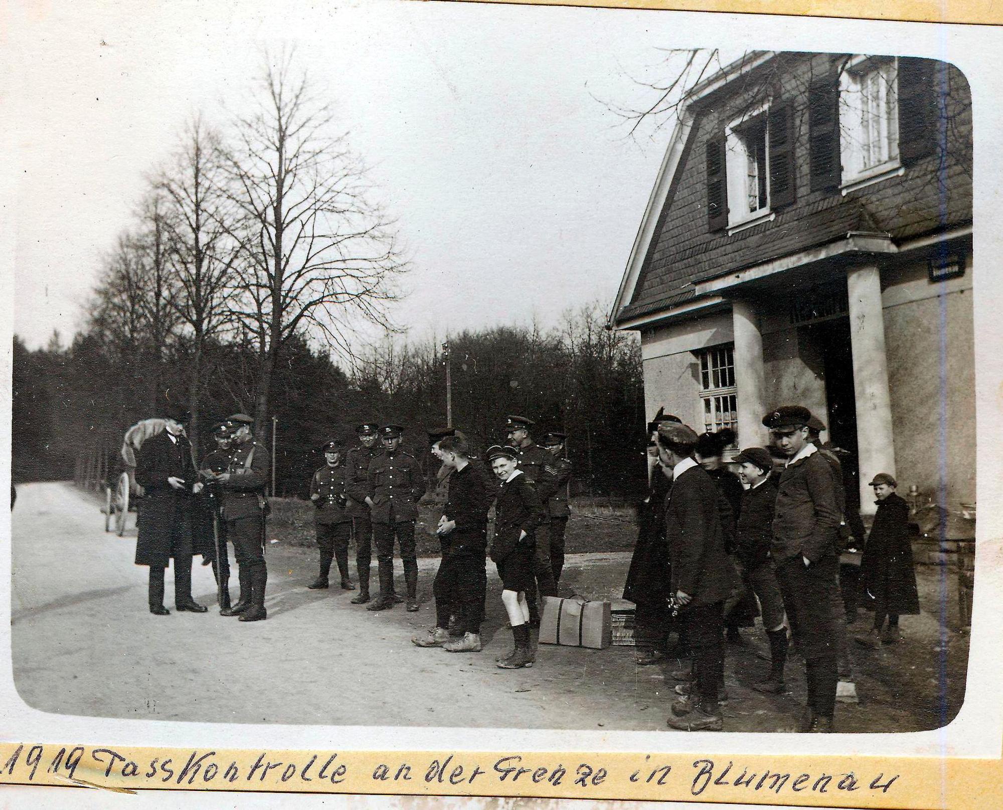 Ruland_Schiefeling_Passkontrolle_der_Besatzer