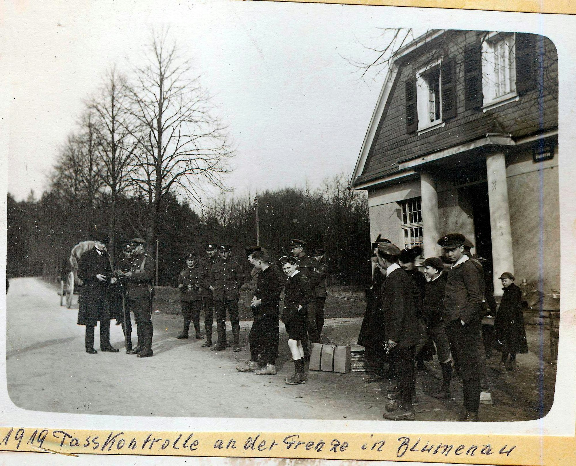 Ruland_Schiefeling_Passkontrolle_der_Besatzer