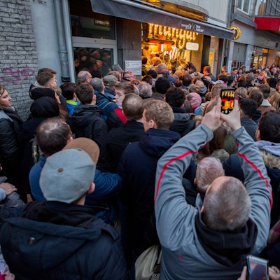 060118poldi_doener25