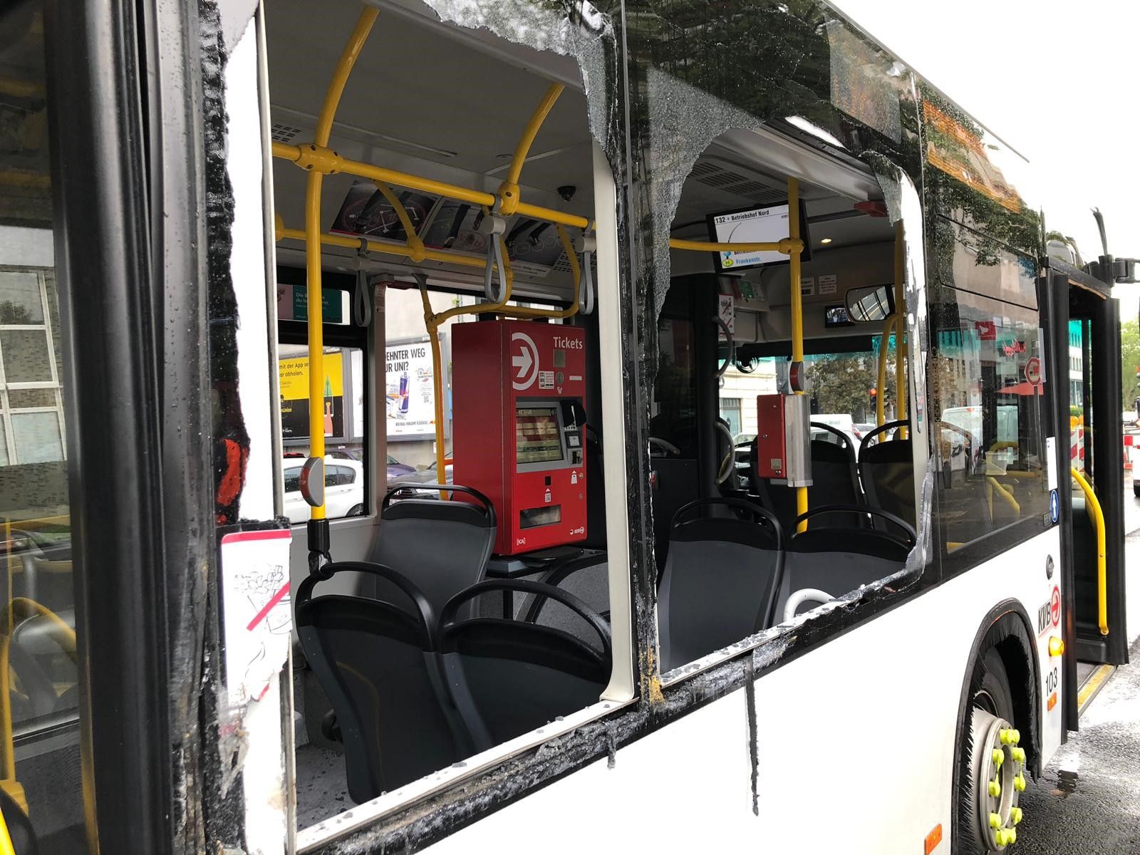 Bus1