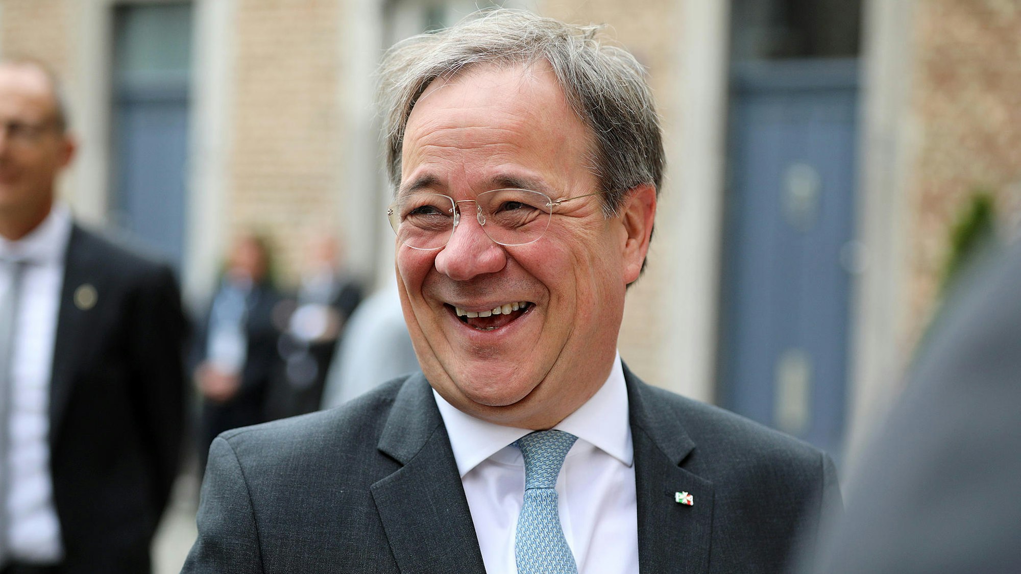 Armin Laschet lacht.