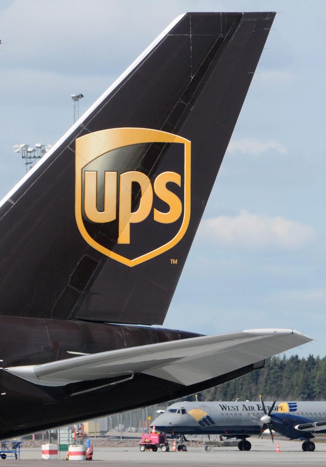 UPS Flugzeug dpa