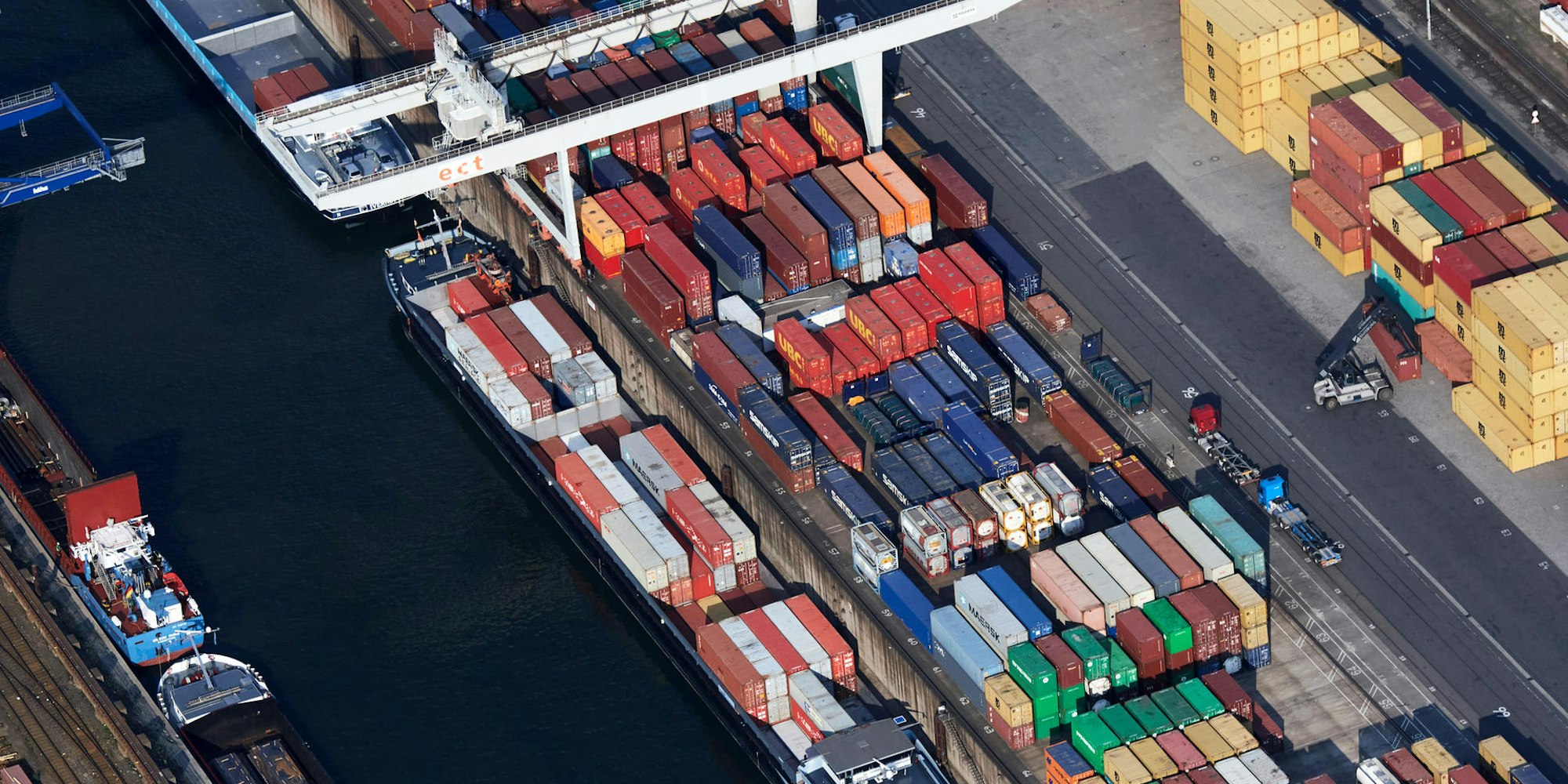 Schiffe containerhafen