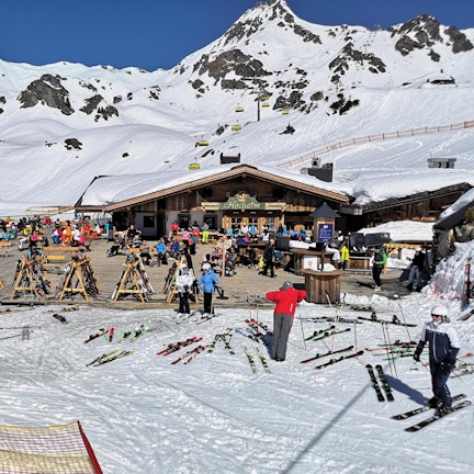 Symbolbild Österreich Urlaub Corona