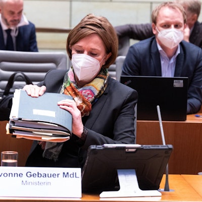 Yvonne Gebauer 170222 (1)