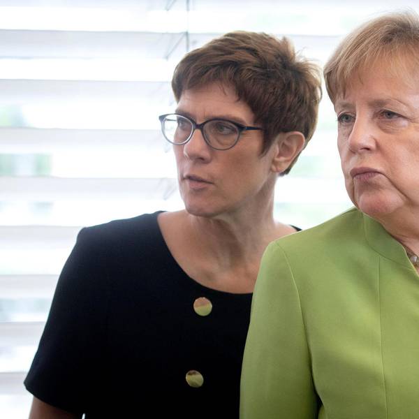 Kramp-Karrenbauer und Merkel