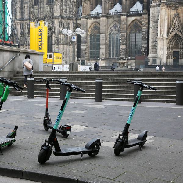 E-Scooter Köln Dom GOYERT