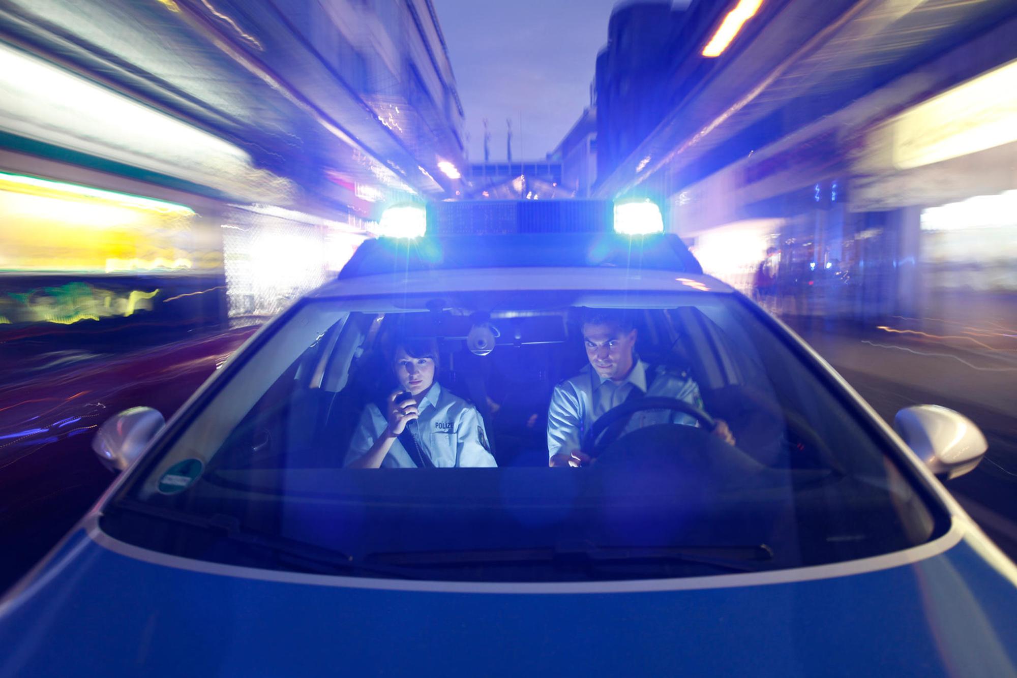 Polizei Einsatz nachts