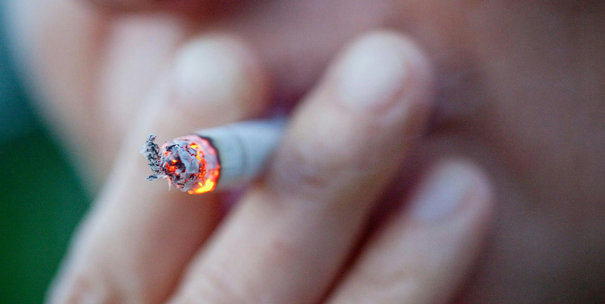 Zigarette dpa Symbolbild