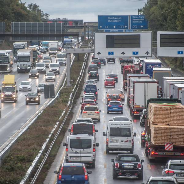 autobahn-autoverkehr_RLE_leverkusen_10212021ALF_2445 (1)