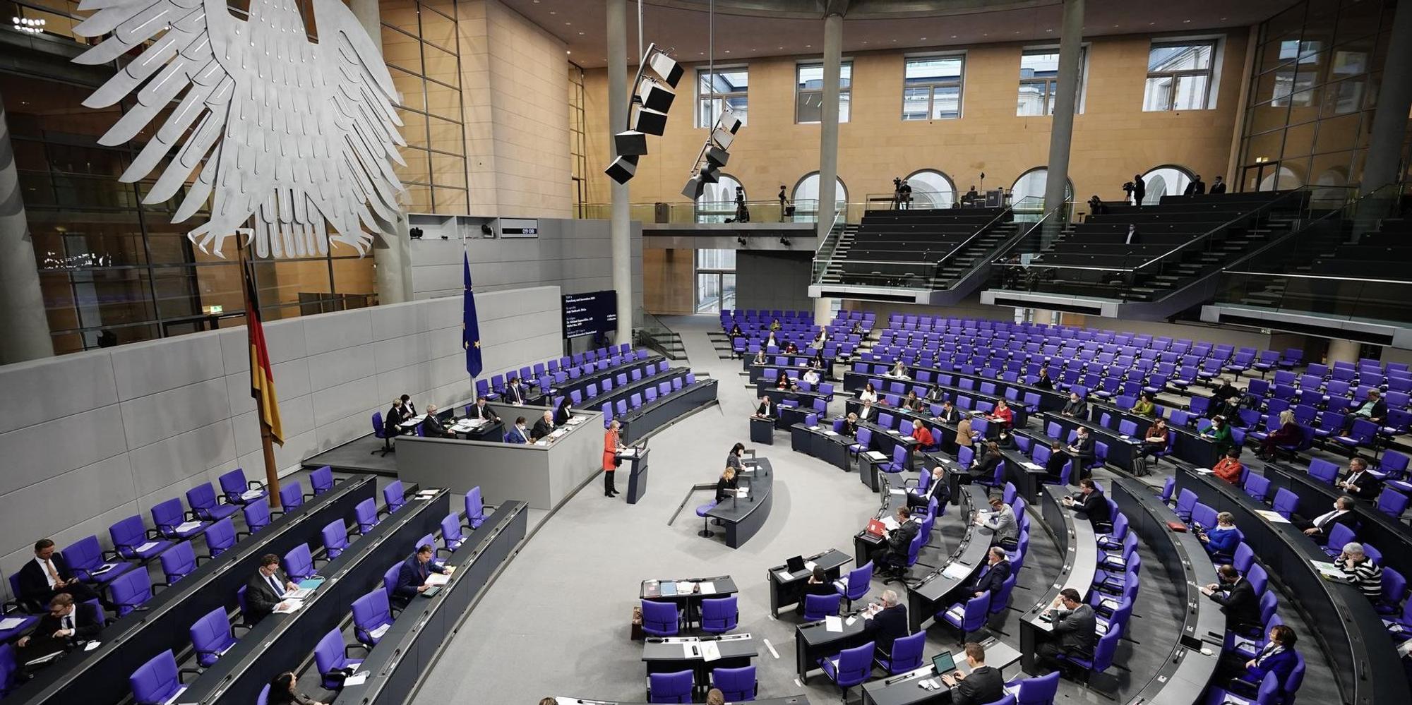 Bundestag dpa Runde