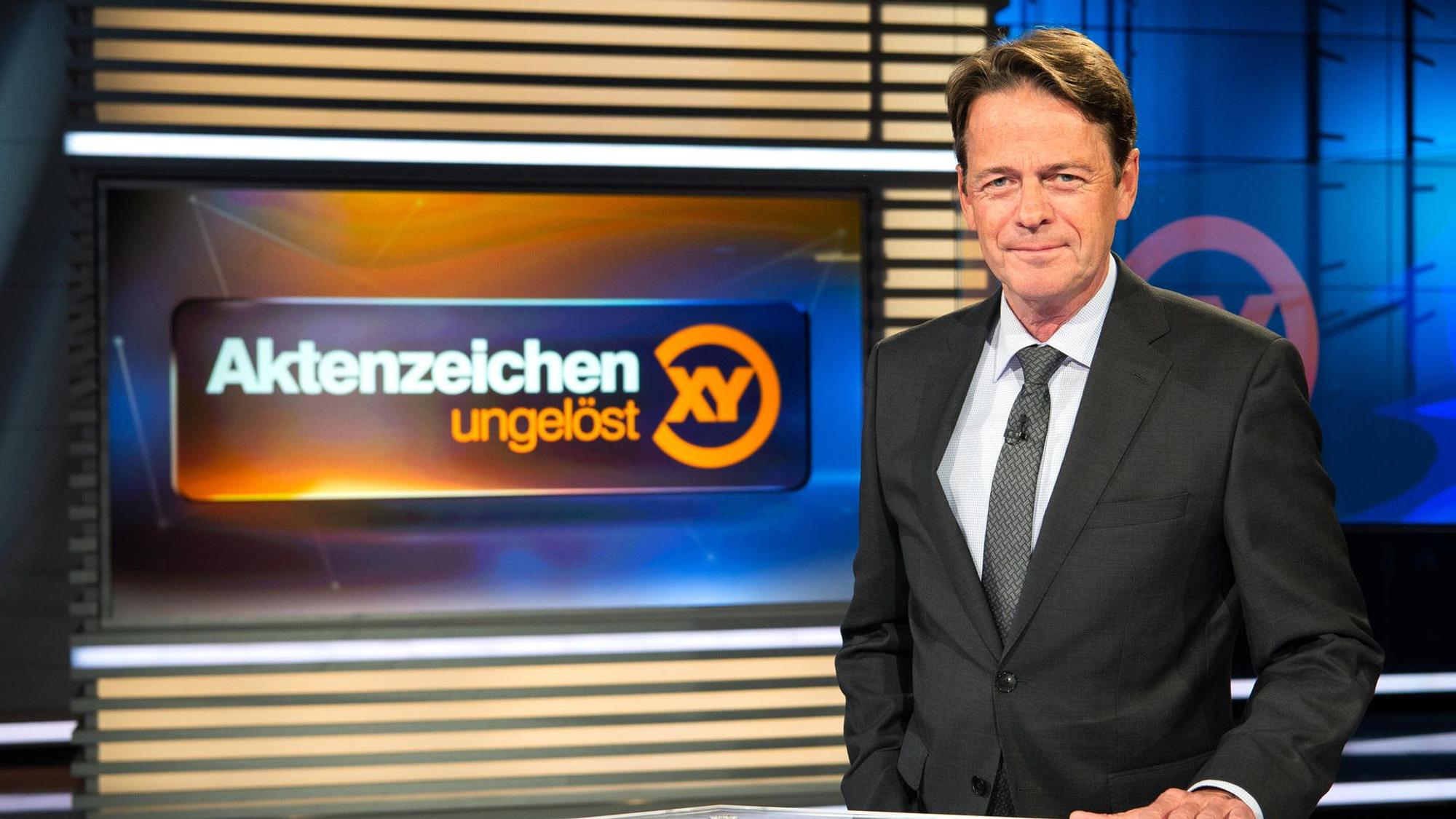 Rudi Cerne in der „XY“-Kulisse.
