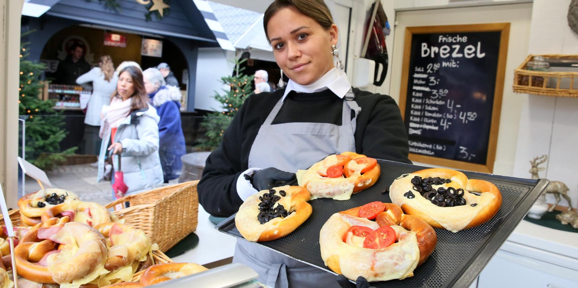 Weihnachtsmarkt Neumarkt Brezeln
