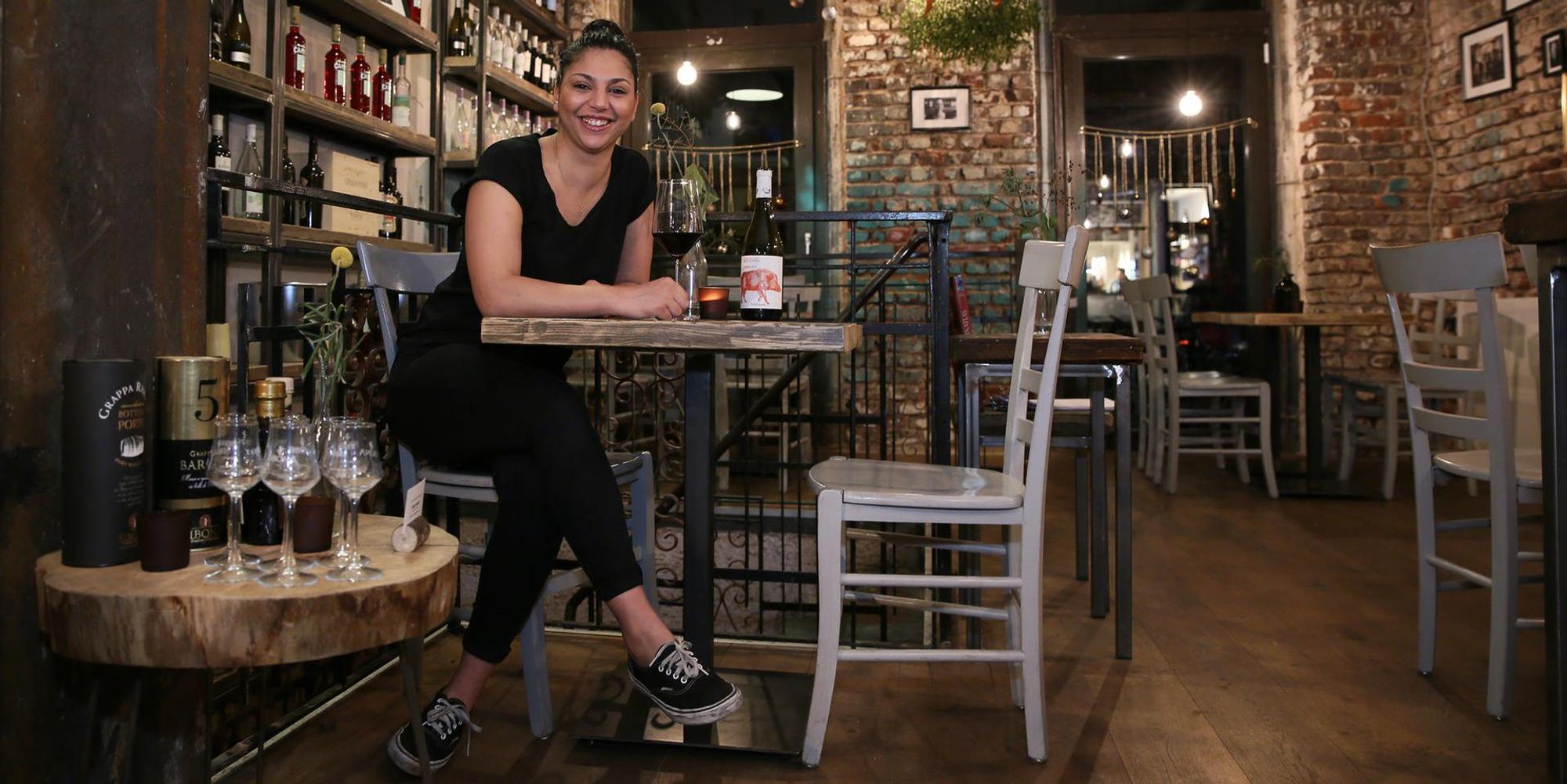 Weinbar Cumpane Elena Frass