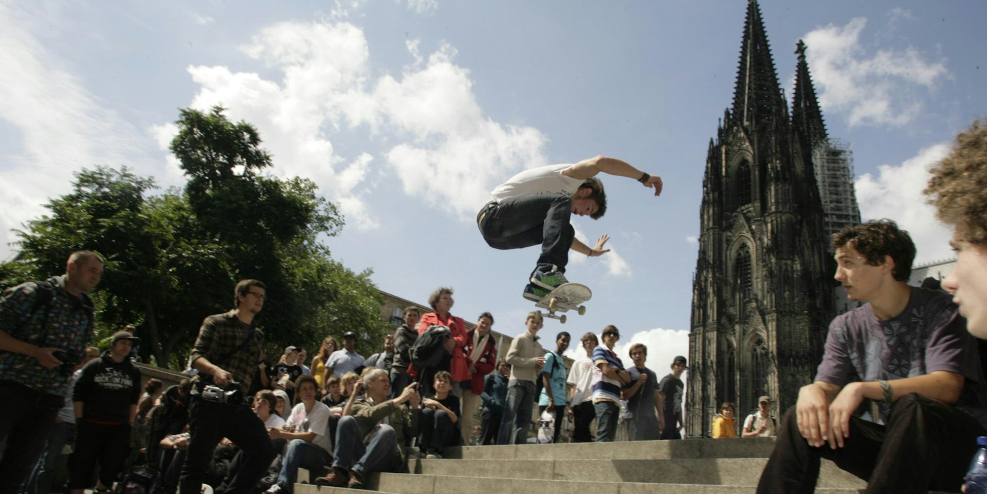 MDS-KSTA-2009-06-23-s210609max00003